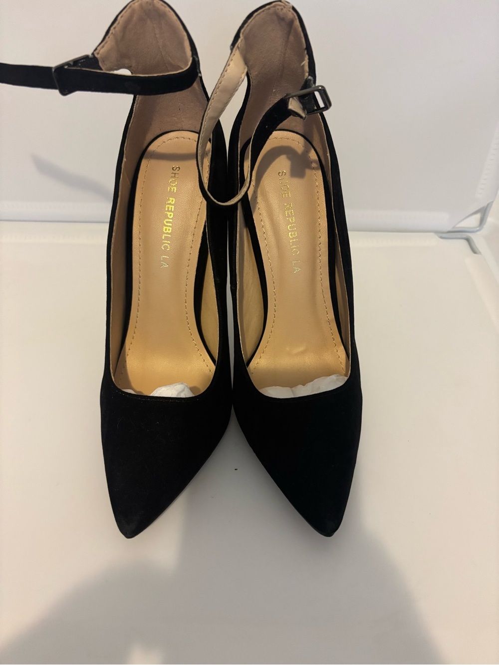 Shoe Republic LA Black Pointed-Toe Ankle-Strap Pumps
